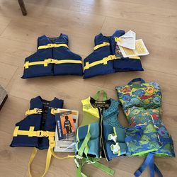 Lifevests youth and infants