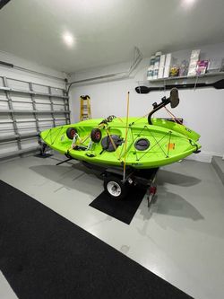 Life time (Lime Green Sit-On-Top Kayak with Trailer)