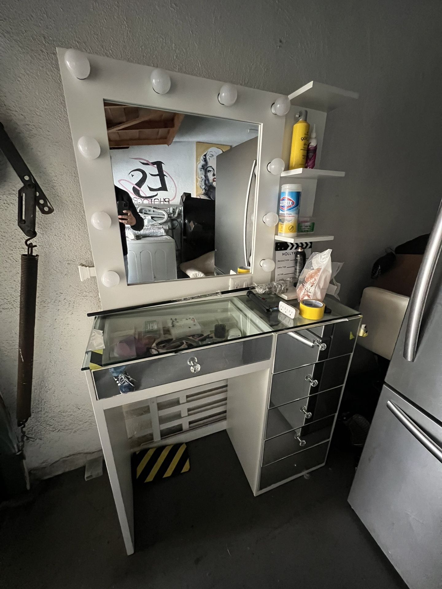 Vanity Makeup Station 