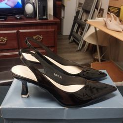 Ladies    Size  6   Heels