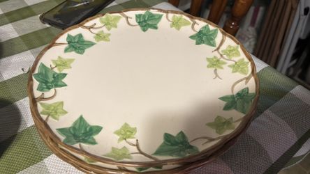 Hand Painted Ivy Plates