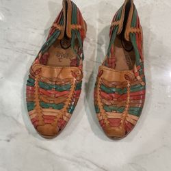 Girl Huaraches