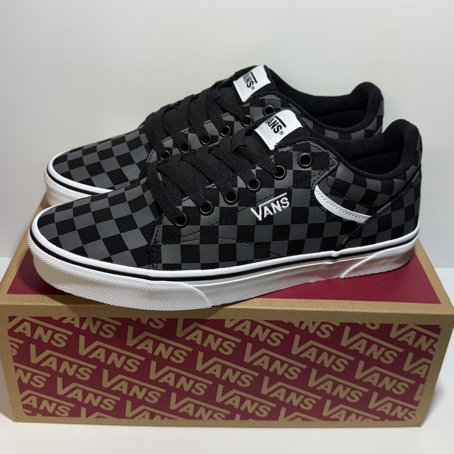 $45 Men’s Vans Brand New Size 9 / 9.5 / 10.5 / 12 (Women’s 10.5 / 11 / 12)