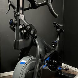 Stages Cycling SB20 Smart Bike 