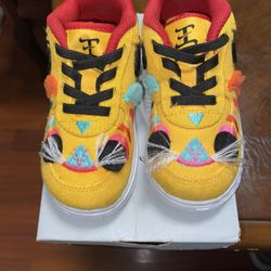 Toddler Nike Shoe Size 8 