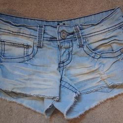 JUNIORS SIZE 0 REIGN SHORTS