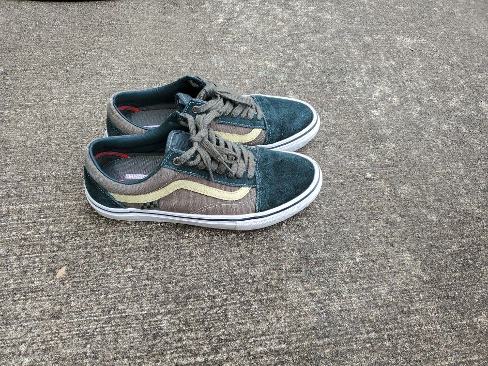 Size 9 Green Vans, Like New.