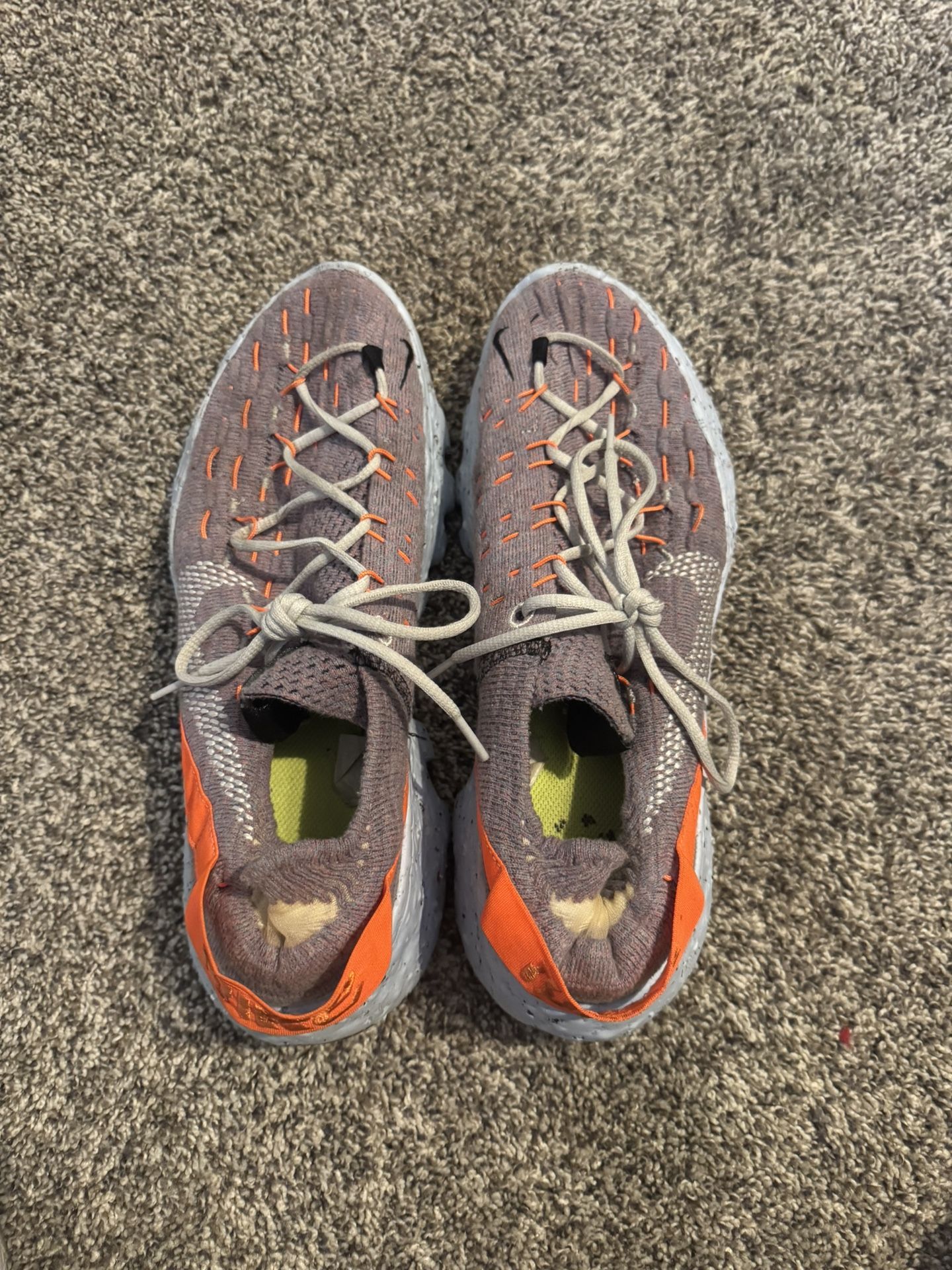 Nike Sneaker