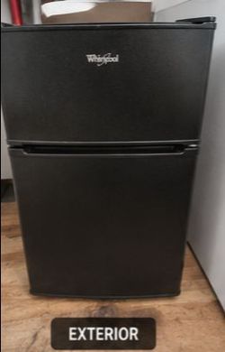 Whirlpool Mini Refrigerator – 3.1 Cu. Ft. with Freezer – Works Great