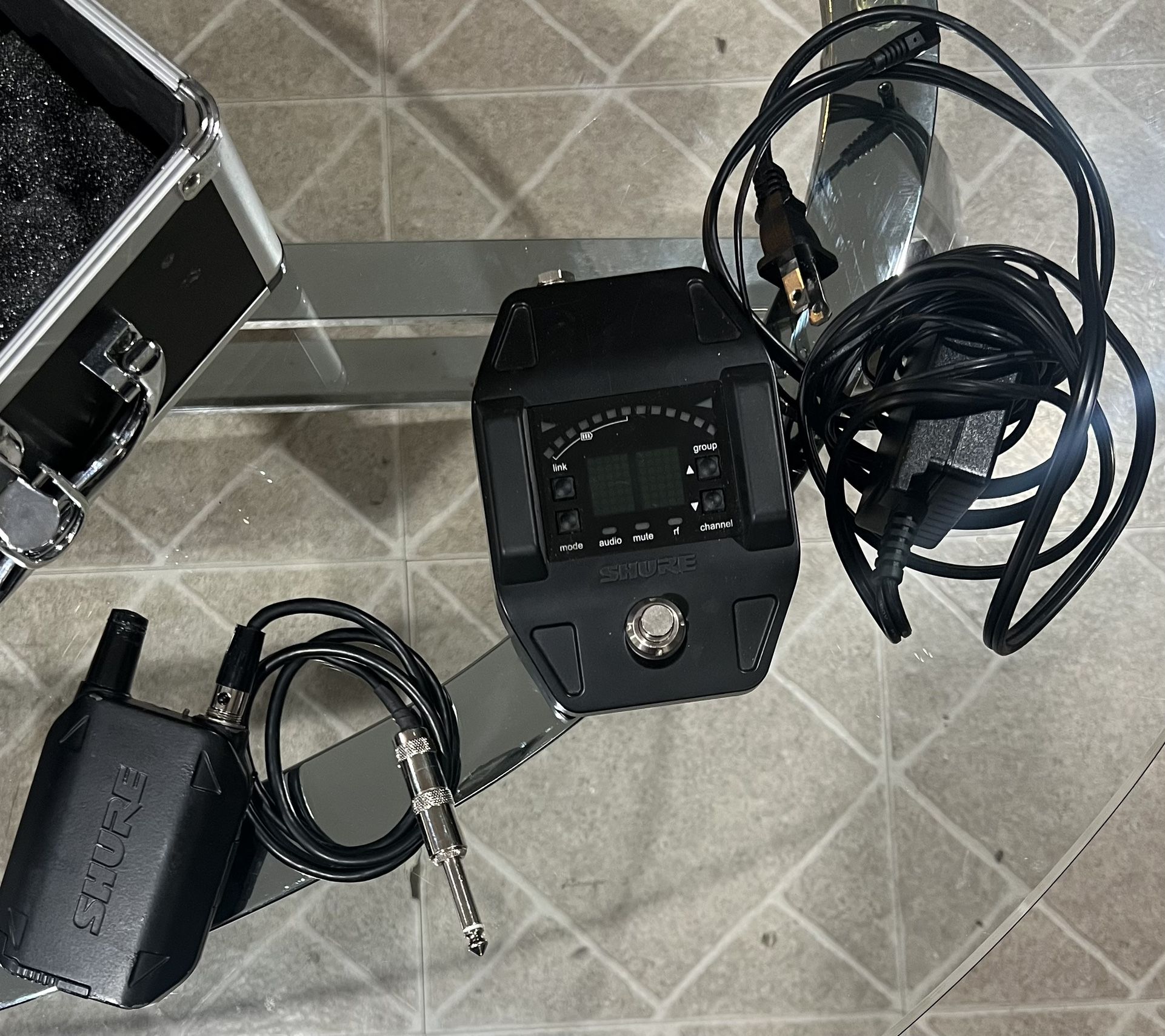 Shure GLX-D16+ Guitar Pedal System For SALE!!!