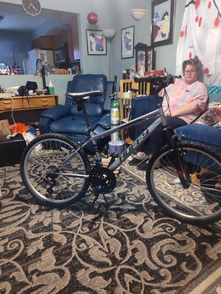 https://offerup.com/redirect/?o=SHVmZnkuTmV3