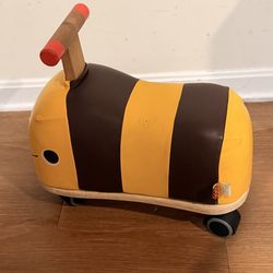 Kids bee scooter