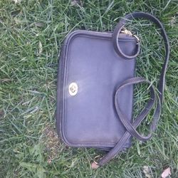 COACH  Vintage Ridgefield Flap Bag

- Very good condition!!