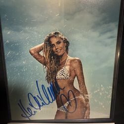 Heidi Klum Autographed 8x10 Photo W/COA