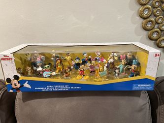 Disney Mega Figurine Set Mickey New