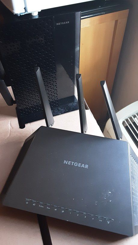 Netgear Nighthawk Wi-Fi Extender And Router