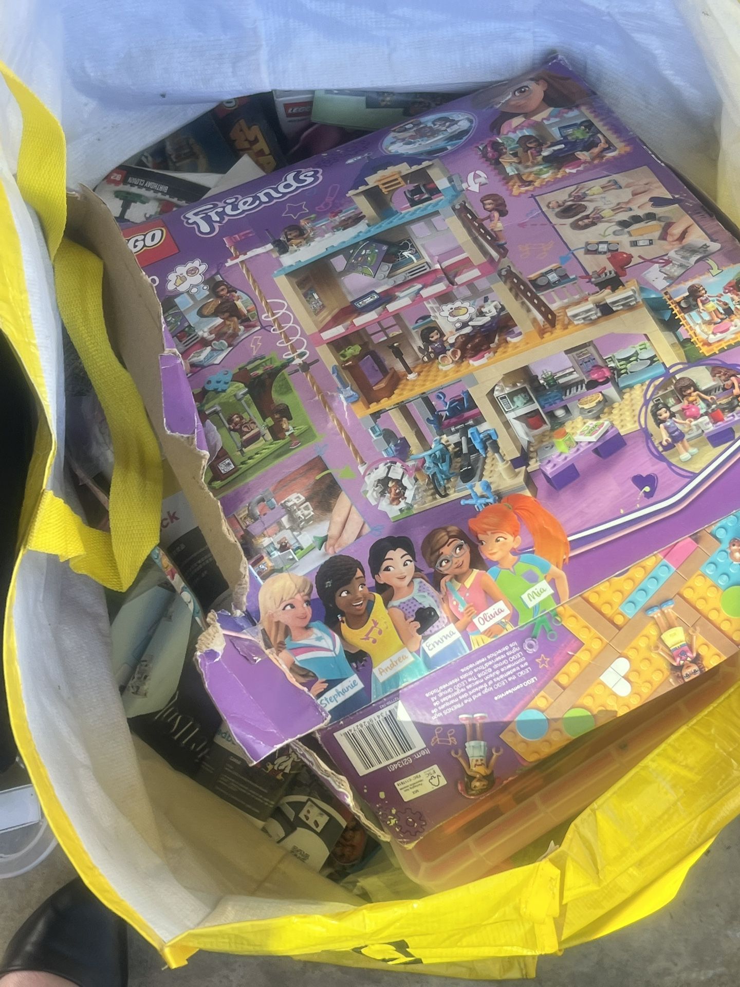 Tons Of Legos Figurines Mixed sets some new in package