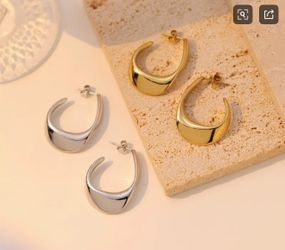Earring 10