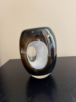 Vase brown