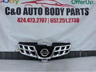 NISSAN ROGUE -2011 2012 2013- Front bumper grille grill parrilla original used OEM WITH CAMERA