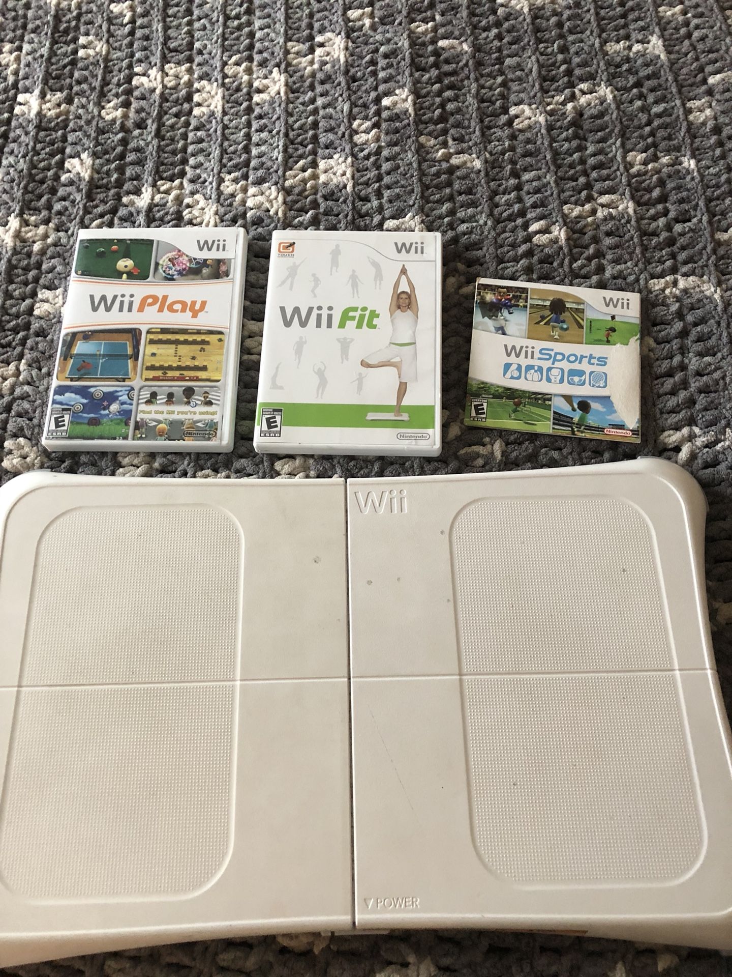 Wii fit board, game & 2 other games