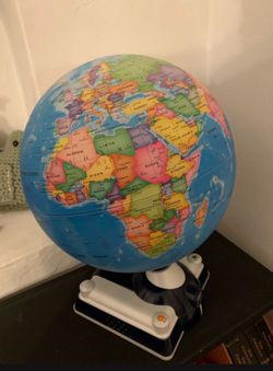 **New con. Discover Globe With Light Up Constellation