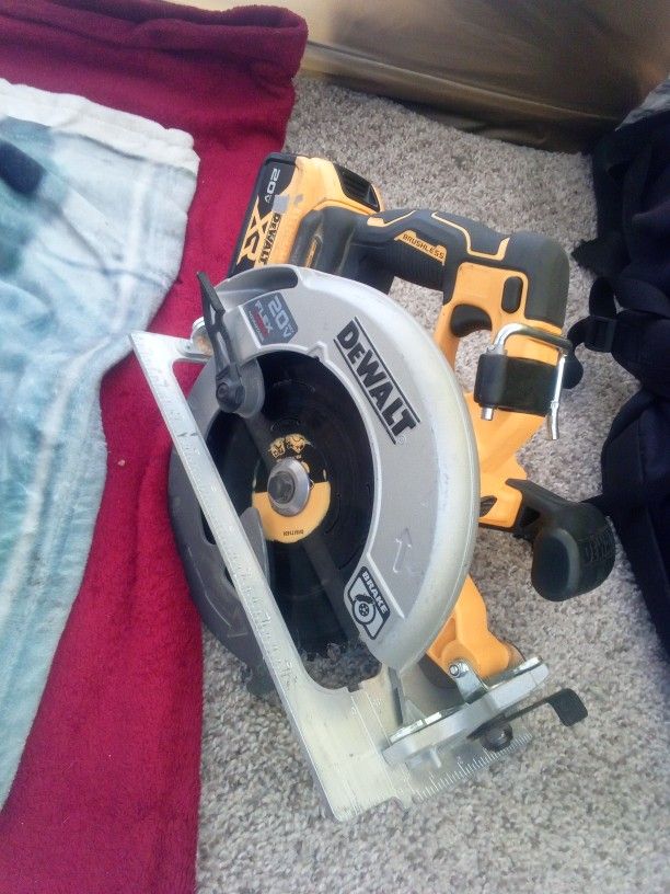 DeWalt Circular Saw 7-1/4in
