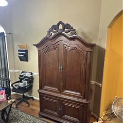 Armoire Great Condition 