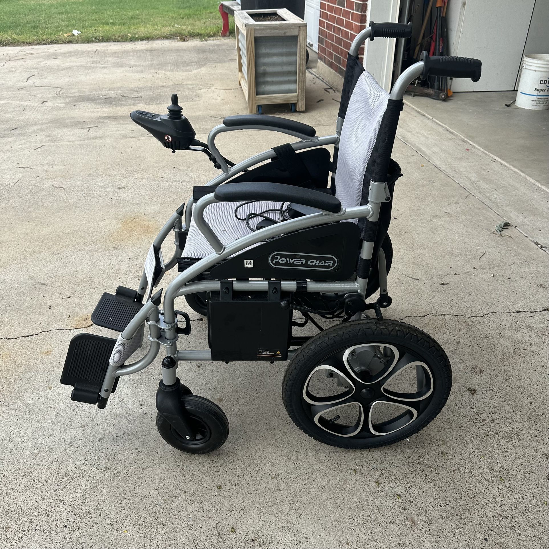Vive Power Wheelchair 