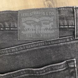 Levi’s 512