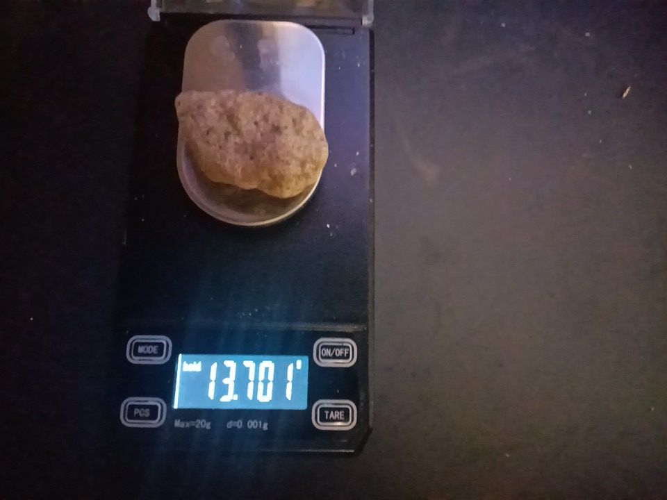 Meteorite Magnetic 🧲 Small Weight 13.703 On Scale