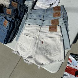Levi Shorts 