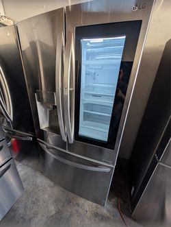 LG French Door Refrigerator with InstaView