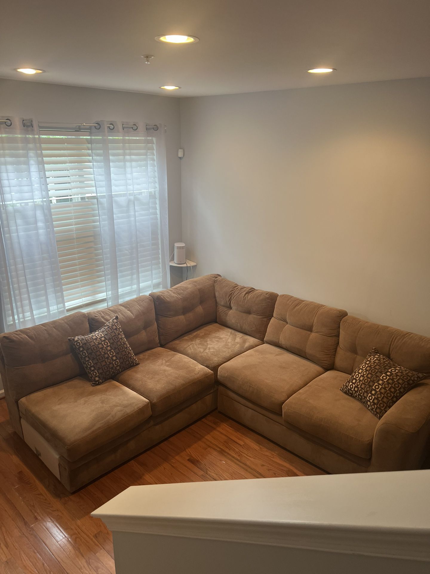 Sectional sofa + Ottoman 