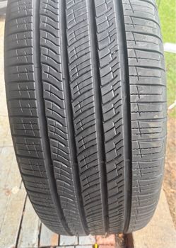 USED TIRE 275/50/22 $70