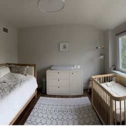 Day bed and mattress (only Slept On 6 Times, And Clean!)