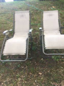 Adjustable lawn chairs
