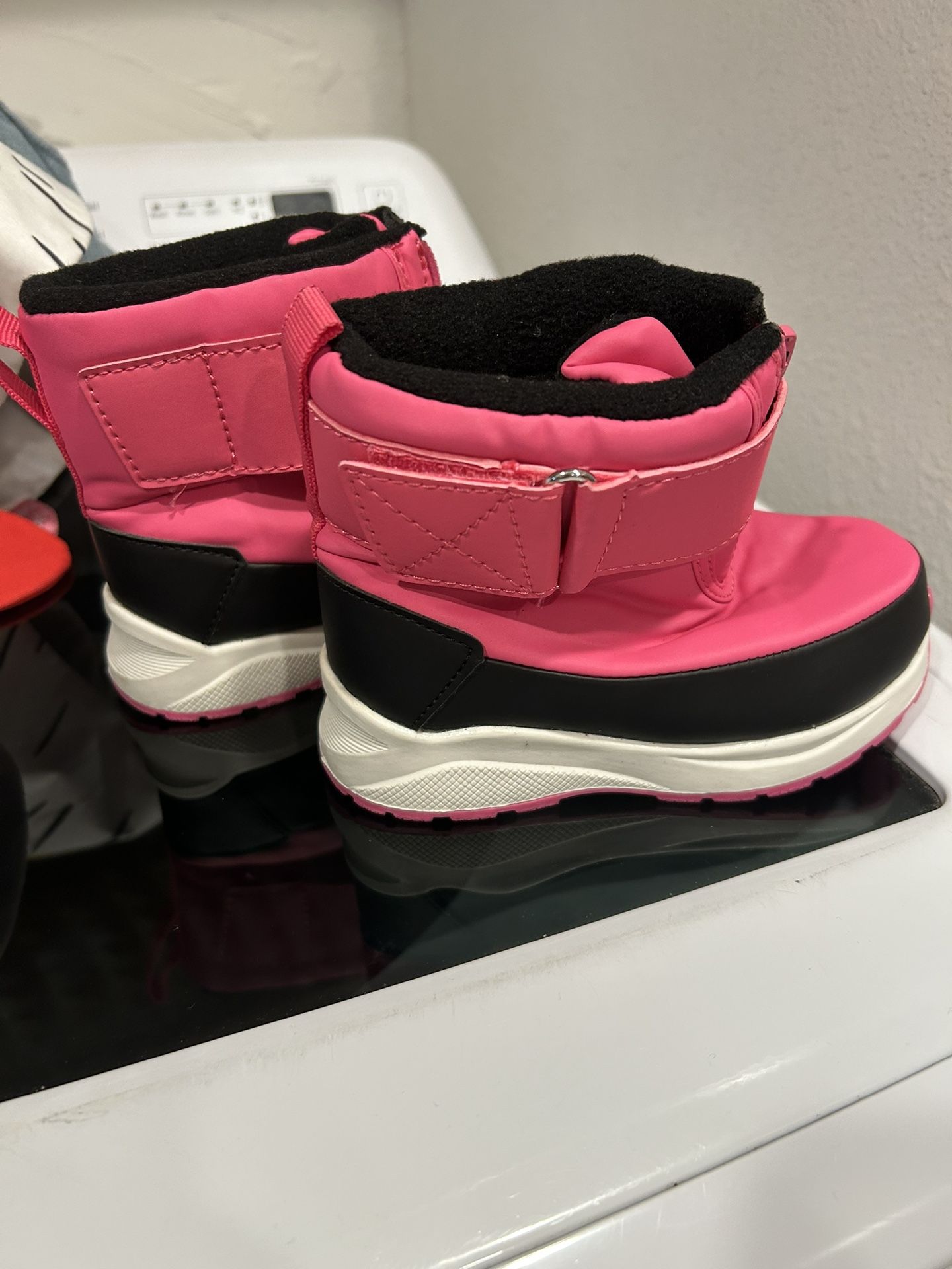 Wonder Nation Toddler Snow Boots Size 7