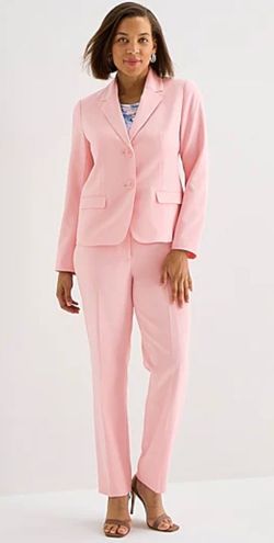Matching pant suit for woman