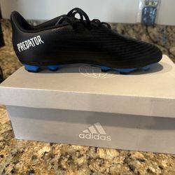 Soccer Shoes -Adidas Predator