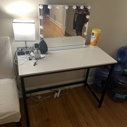 Makeup Desk And Mirror 