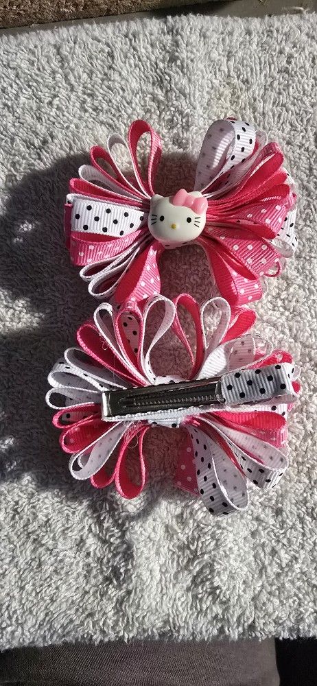 Hello Kitty Hair Bow Set