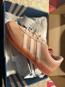 Bad Bunny Gazelle Size 8