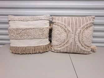 Decorative Textured Pillow Set