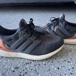 Adidas Ultra Boost Men Size 8