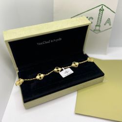 VCA Bracelet W/Box$95