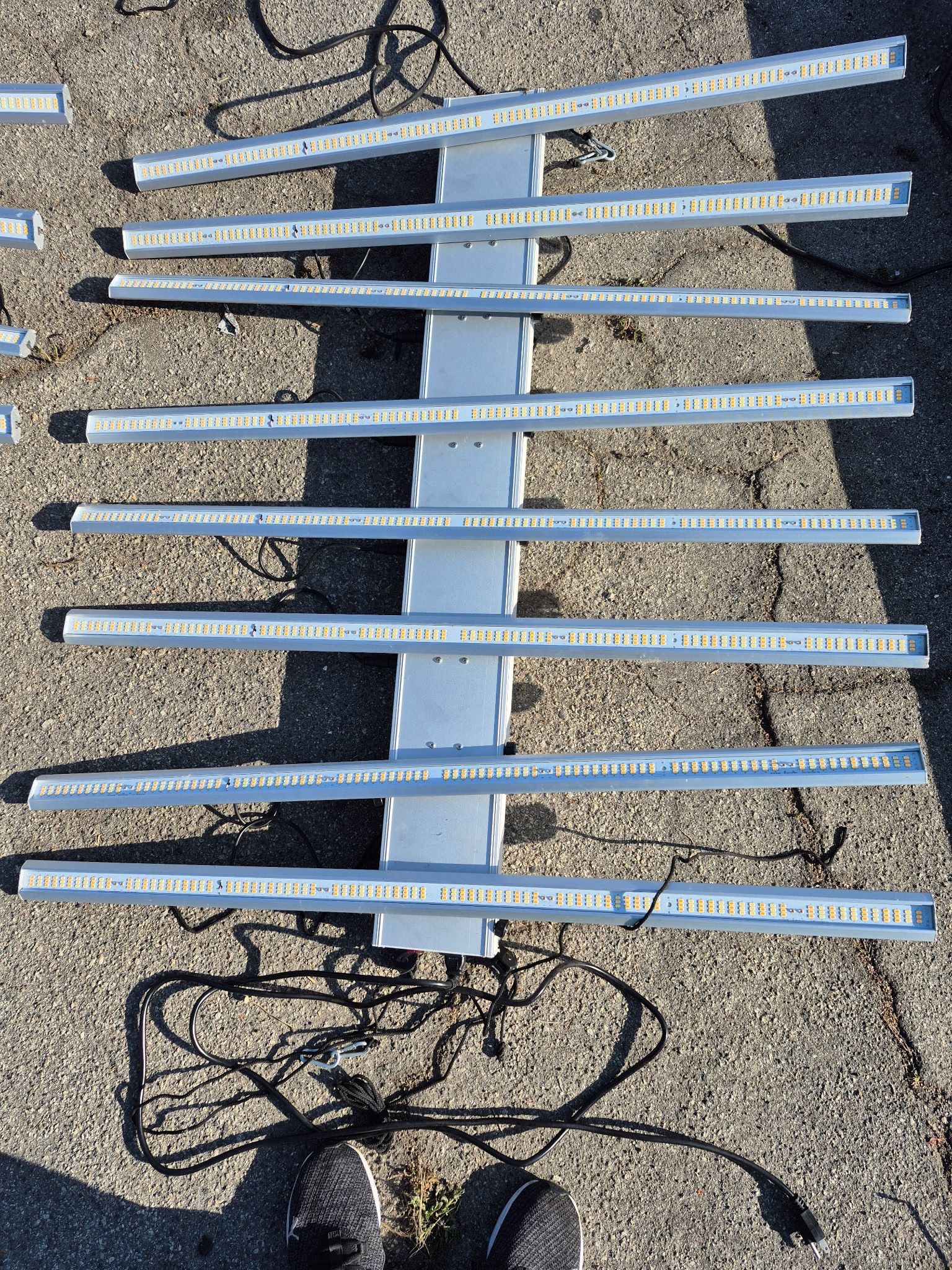 Grow LED Lights And Drain Tubs