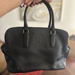 Tory Burch Large Tote. Black Leather