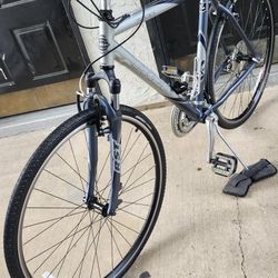 Trek 7200 Aluminum Hybrid Bike 