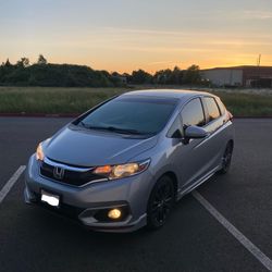 2018 Honda Fit Sport 